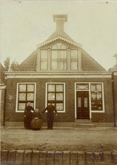 Arjen Scheltema en Geertje Kuiken midden baakster Tjitske Dijkstra