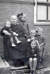 FAM-00070 Sara Regina Norder – Westra en kleinkinderen