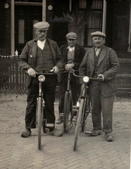 OB-00699 Groepje Oosterbierumers
