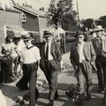OB-00703 Mannen tijdens Oranjefeest