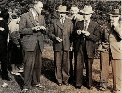OB-00706 Groep mannen uit Oosterbierum