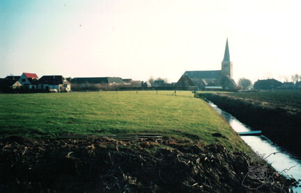 OB-00722 Zicht op de Buorren in Oosterbierum. 